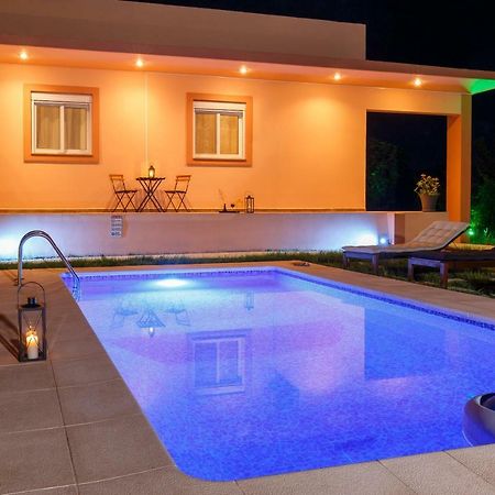 Summer Breeze Villa أفانتو المظهر الخارجي الصورة